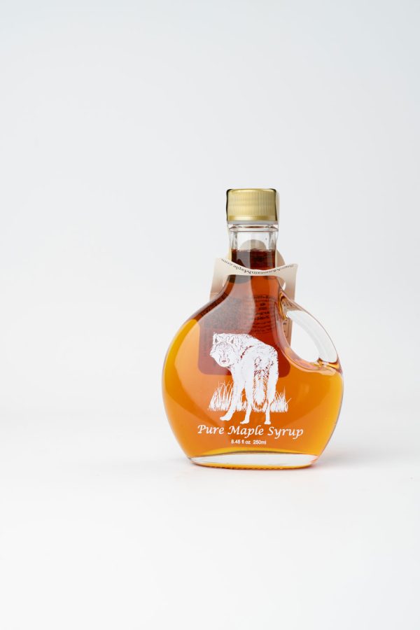 8oz Decorative Bottle with Wolf